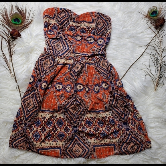 Xhilaration Strapless Abstract Dress - Picture 3 of 7